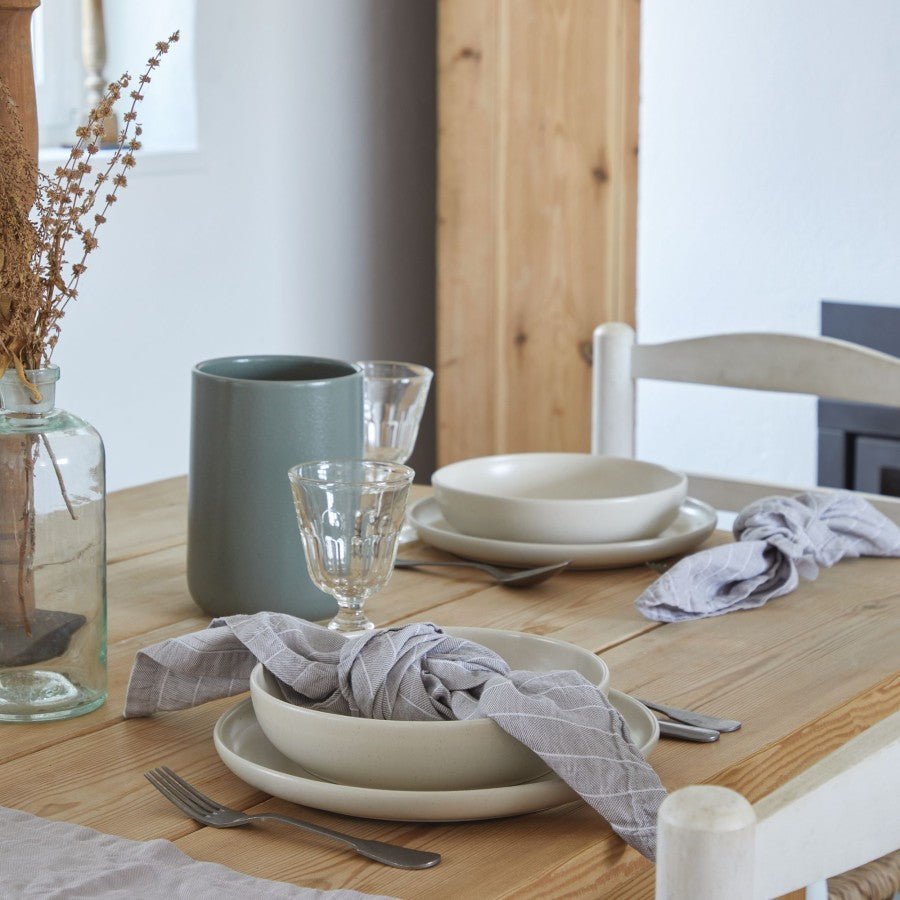 איך לבחור סט כלים קרמיים שמתאים לאירוח שלך? - Ceramora