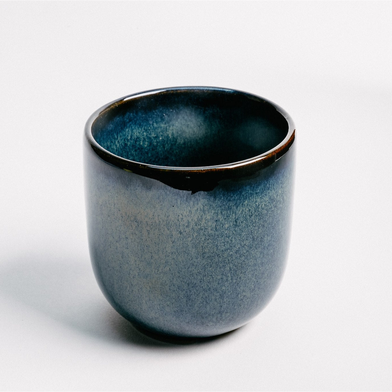 כוס קפוצ'ינו גדול – חיבוק מסדרת נגה - Ceramora כוסות מאג