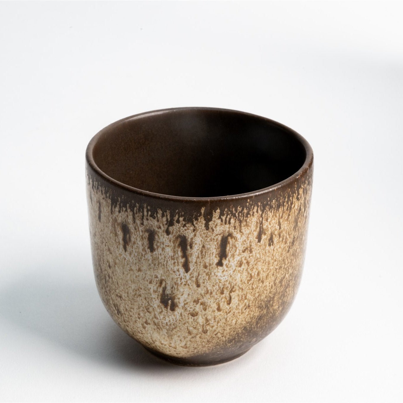 כוס קפוצ'ינו גדול – חיבוק מסדרת נגה - Ceramora כוסות מאג