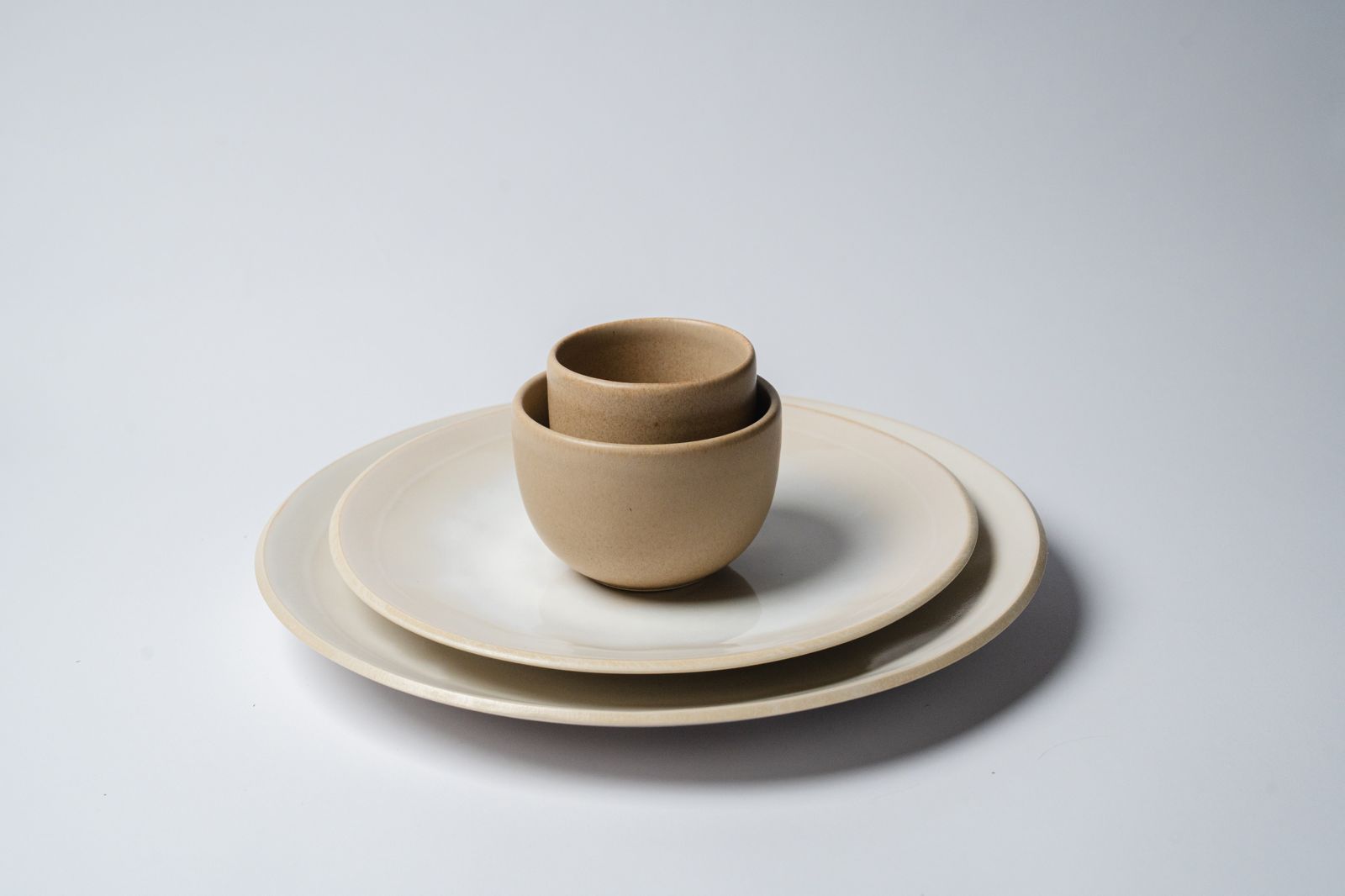 צלחות קערות וסטים - Ceramora