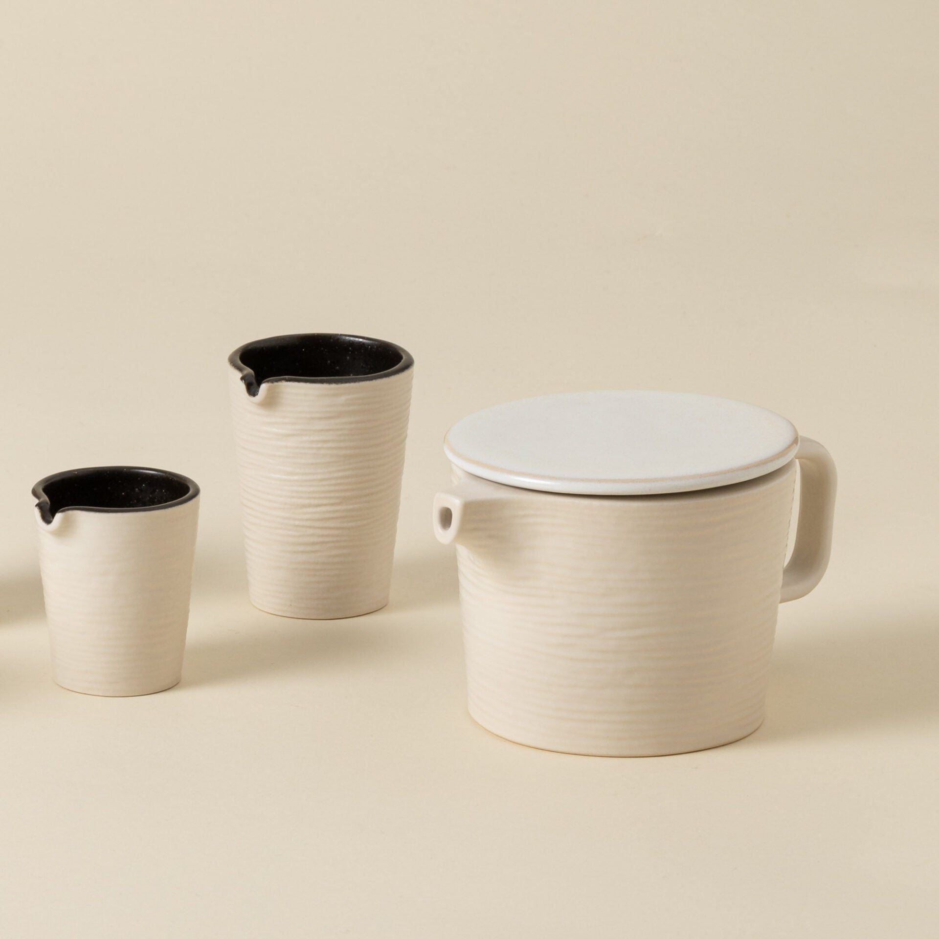 קנקן תה עם מסנן - סדרת גלים - Ceramora כוסות קורטדו