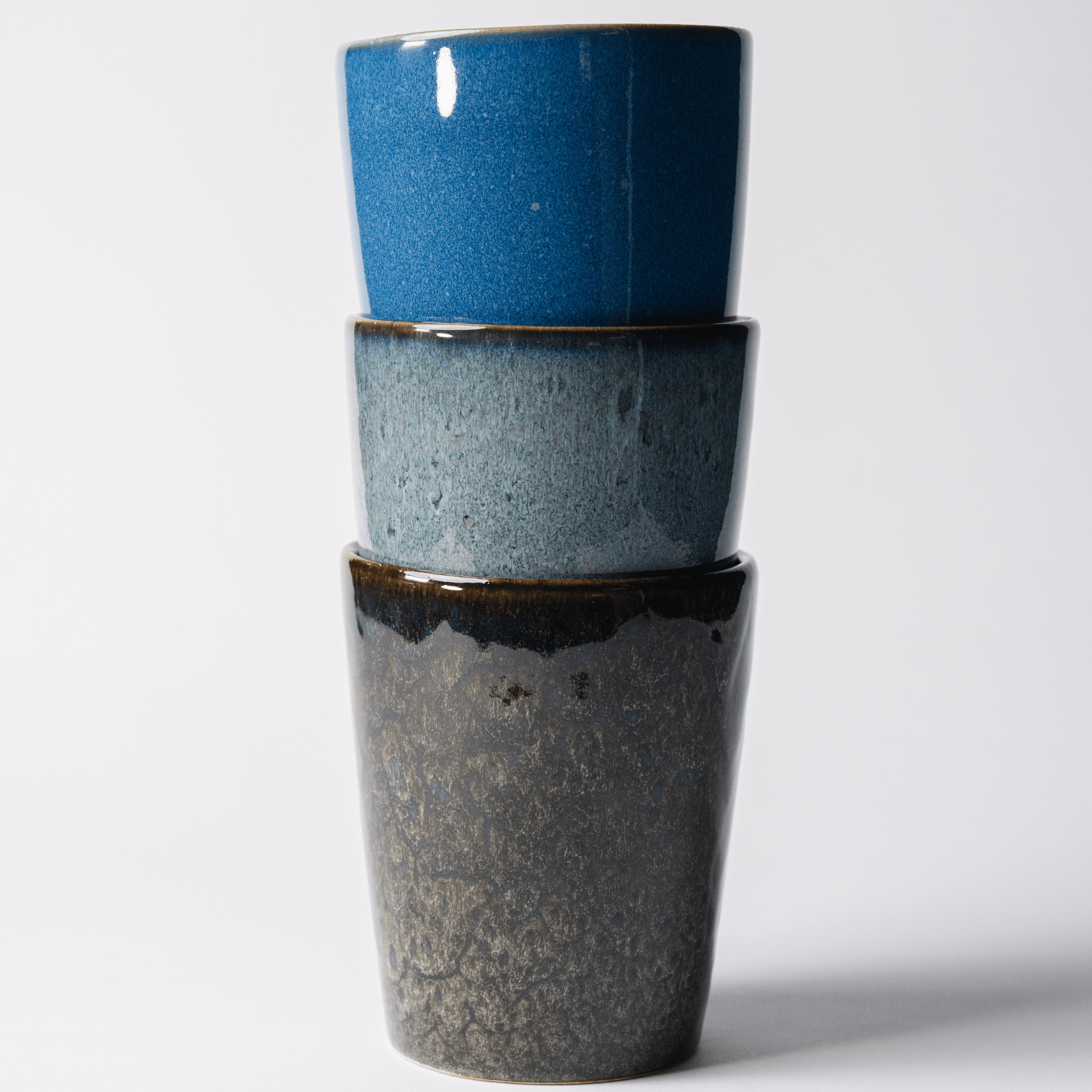 מאג חיבוק 370 מ׳׳ל - טווס - Ceramora כוסות מאג