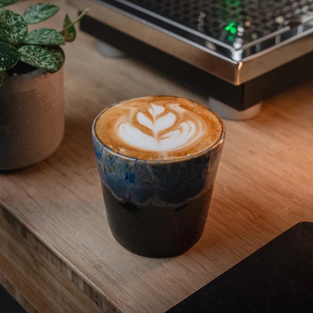 מארז מתנה מעץ - קפוצ׳ינו מסדרת ים - Ceramora כוסות קורטדו