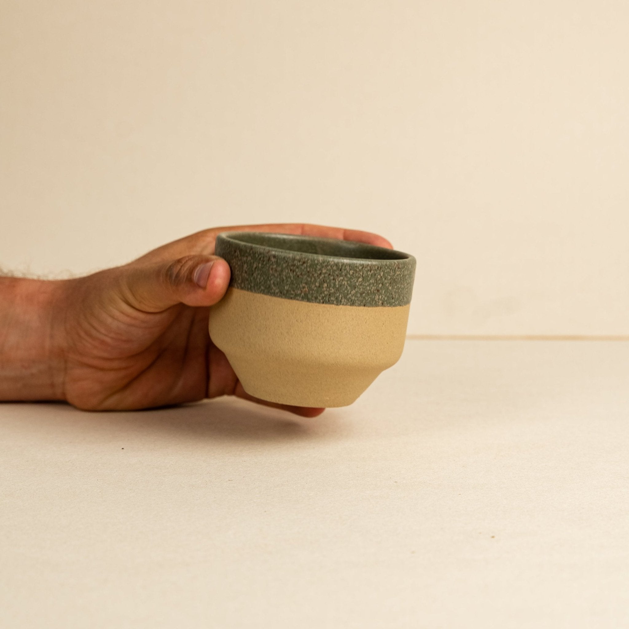 כוס קפוצ׳ינו בינוני – סדרת שבתאי - Ceramora כוסות לאטה