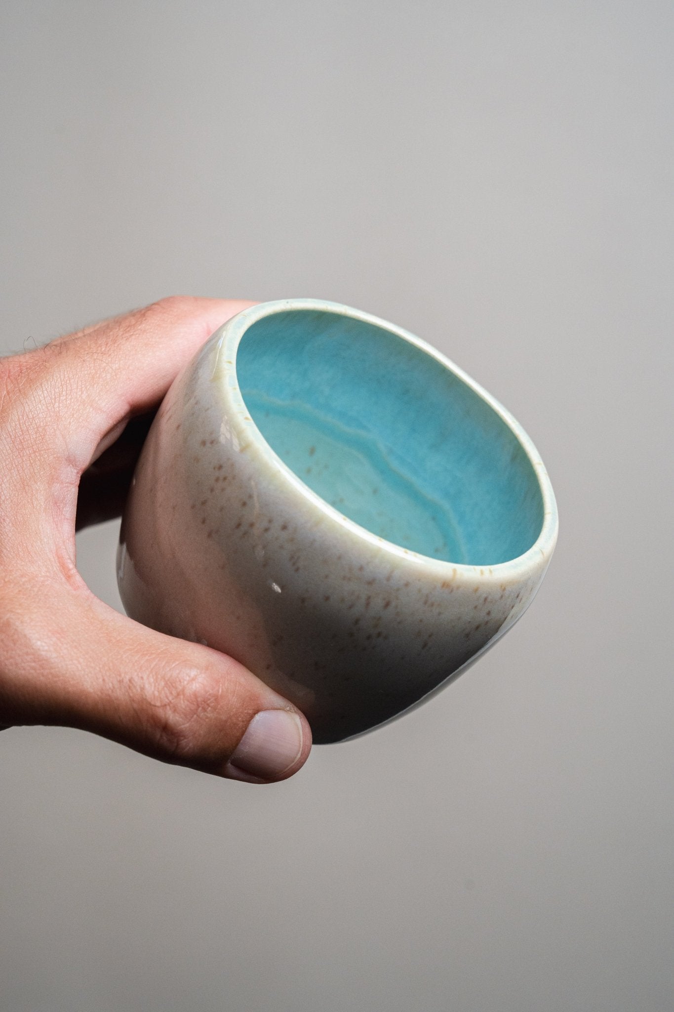 כוס תה עם ידית | מעמקים - Ceramora